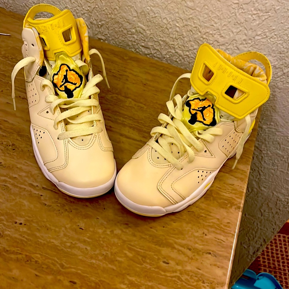 Jordan retro 6 citron tint